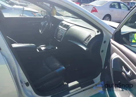 2017 Nissan Altima 2.5 Sr из США, поврежденный, VIN 1N4AL3AP0HC484597